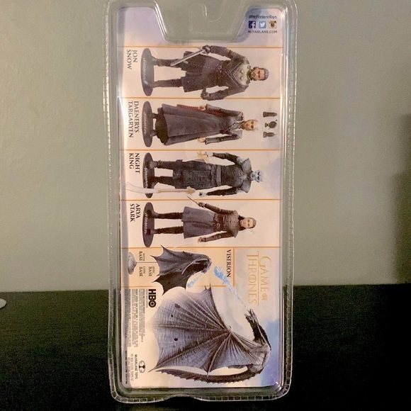 Daenerys Targaryen Game of Thrones Action Figure McFarlane Toys 6 Inch - Picture 3 of 4